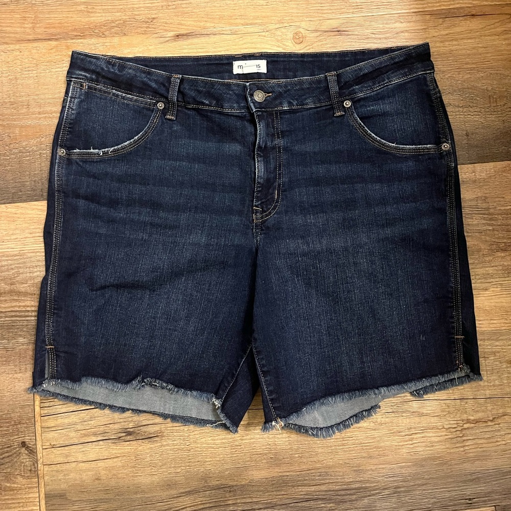 NEW MAURICES FRAY CUT OFF LOOK JEAN SHORTS DENIM LADIES PLUS SIZE 20w